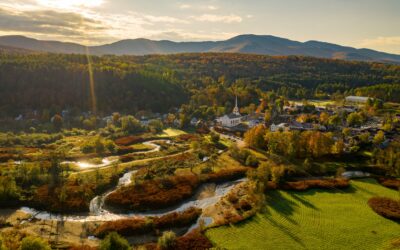 🏡 Vermont Homes at Unbeatable Value: 3-Bedroom, 3-Floor House with Double Garage for $260,000